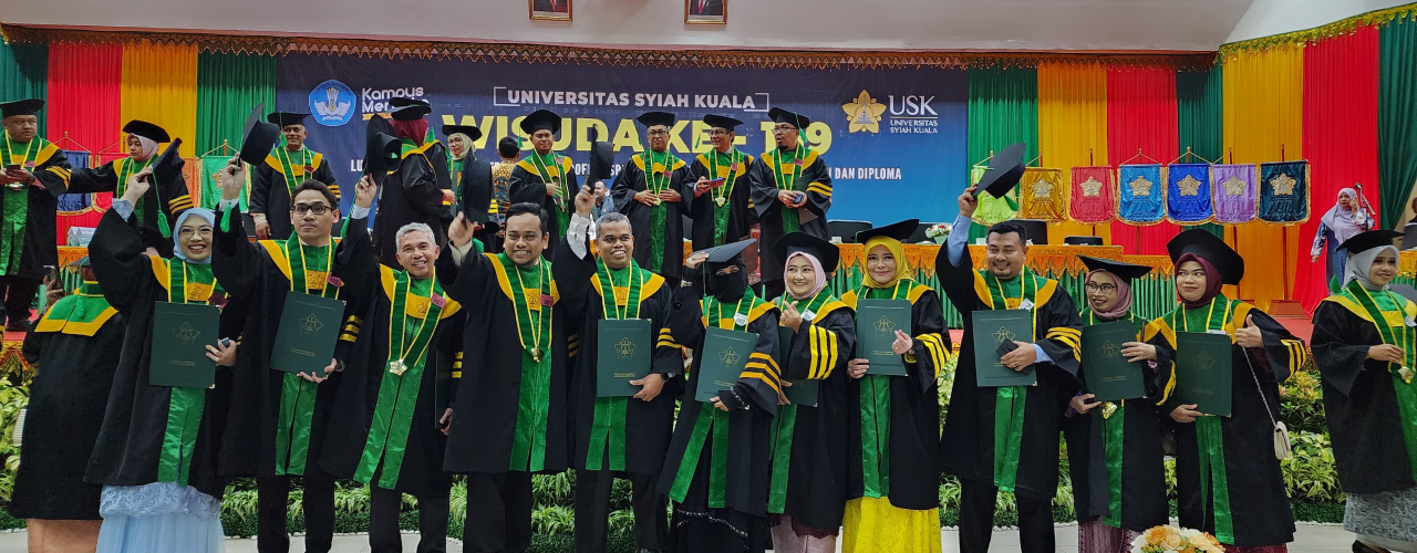 Program Studi Doktor Ilmu Teknik (Prodi DIT), pada Periode Wisuda Agustus-November 2023 Meluluskan 12 Wisudawan. Sebanyak 4 Wisudawan Mencapai Predikat CUMLAUDE dengan Masa Studi Kurang Dari 3 Tahun
